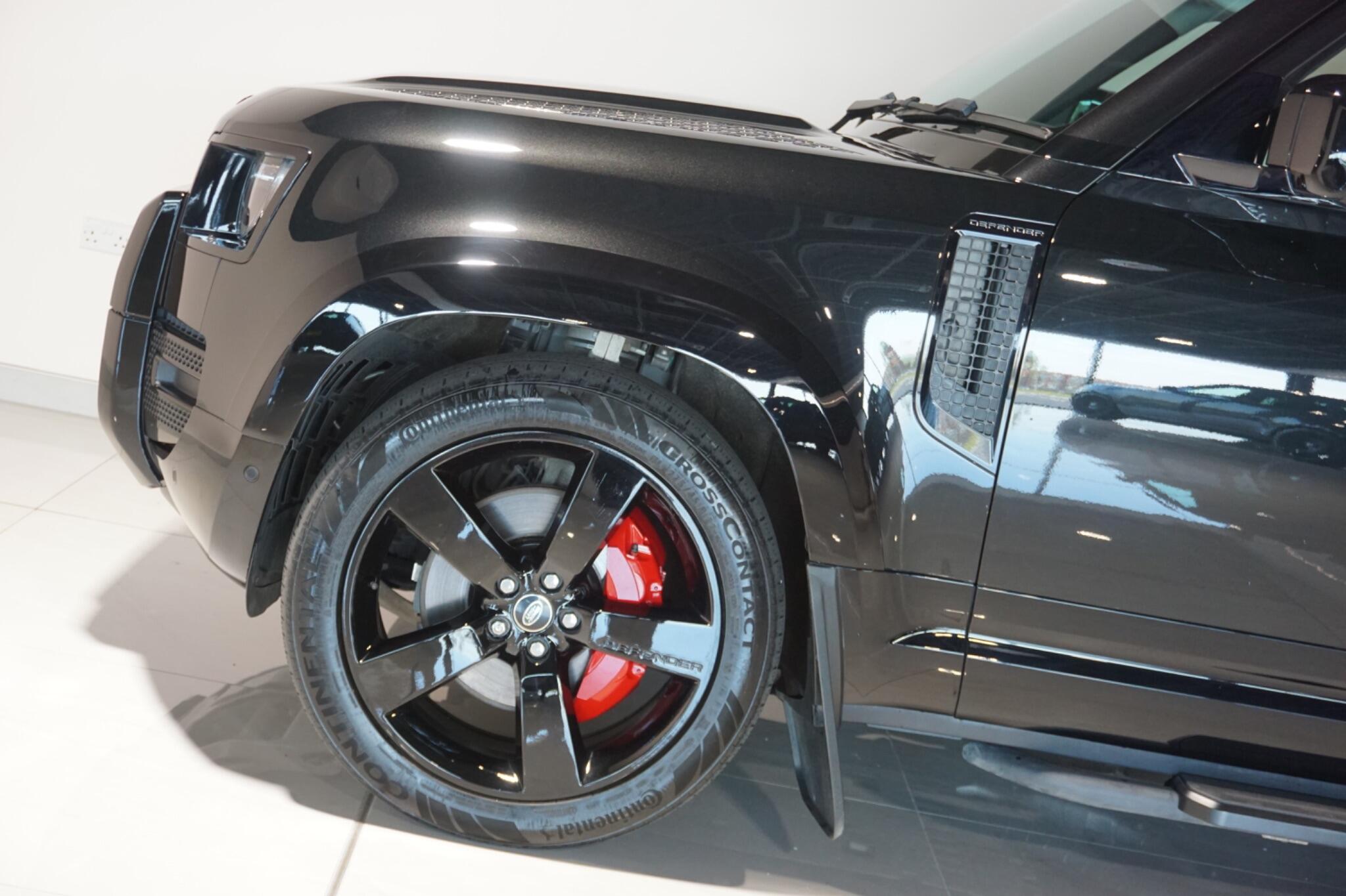 Land Rover Defender 110 3.0 D250 MHEV XS Edition SUV 5dr Diesel Auto 4WD Euro 6 (s/s) (250 ps)